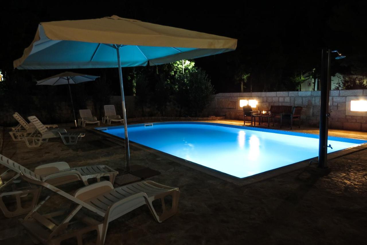 Bungalow Vice With Pool Пакоштане Экстерьер фото